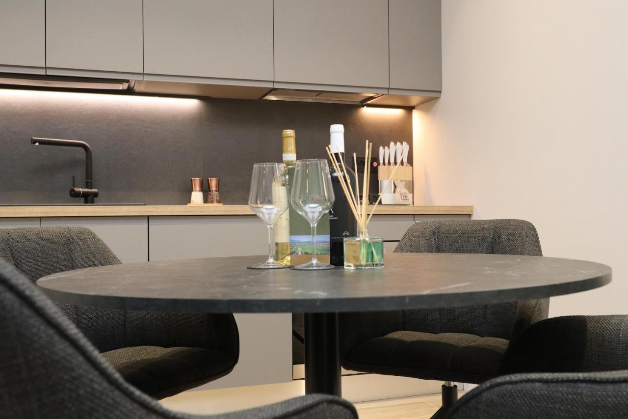 Renovated & Fully Equipped-Luxurious-2Room Fontana Suite, It Just Doesn'T Get Any Better! Olbia Zewnętrze zdjęcie