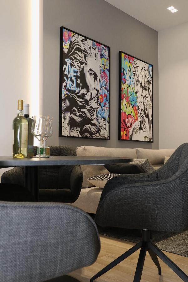Renovated & Fully Equipped-Luxurious-2Room Fontana Suite, It Just Doesn'T Get Any Better! Olbia Zewnętrze zdjęcie